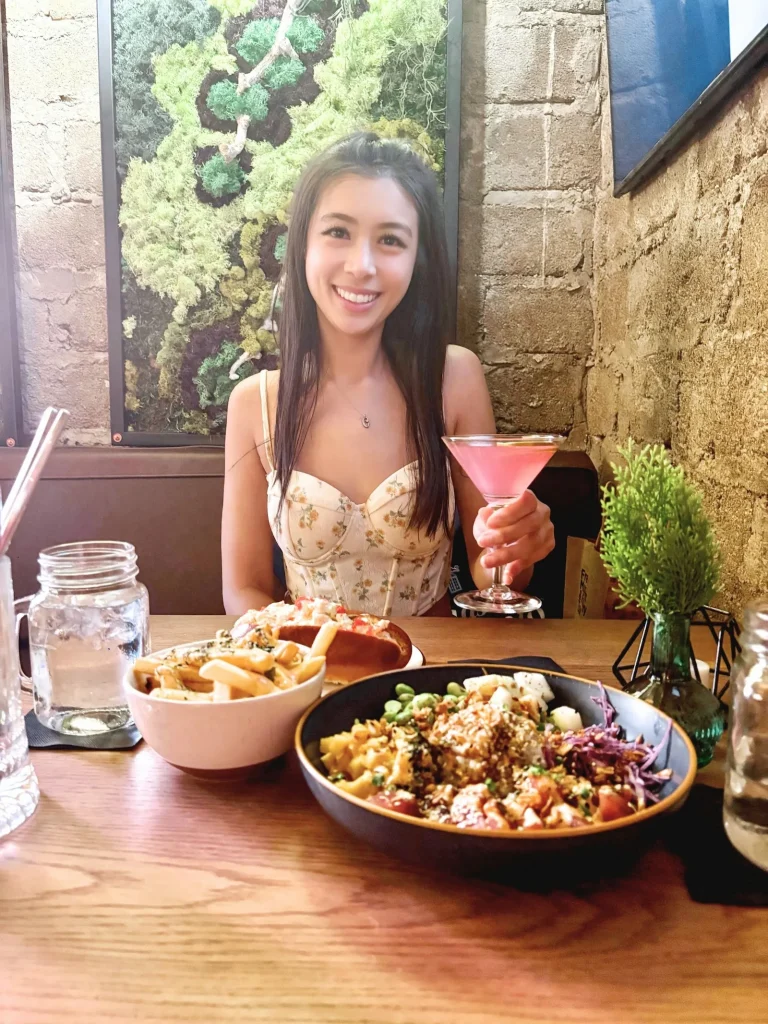 lunch at bodegas papiamento